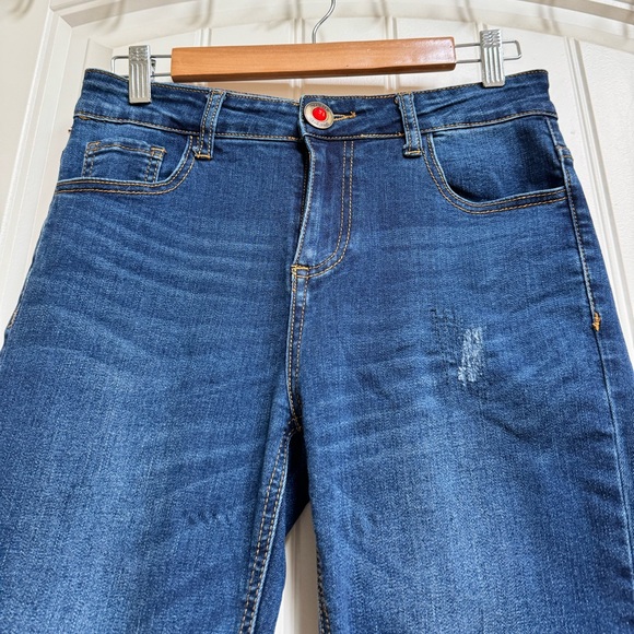 Desigual Sequin Embroidered Cuff Cropped Mid Rise Skinny Jeans. Size 28” x 26” - Picture 3 of 9